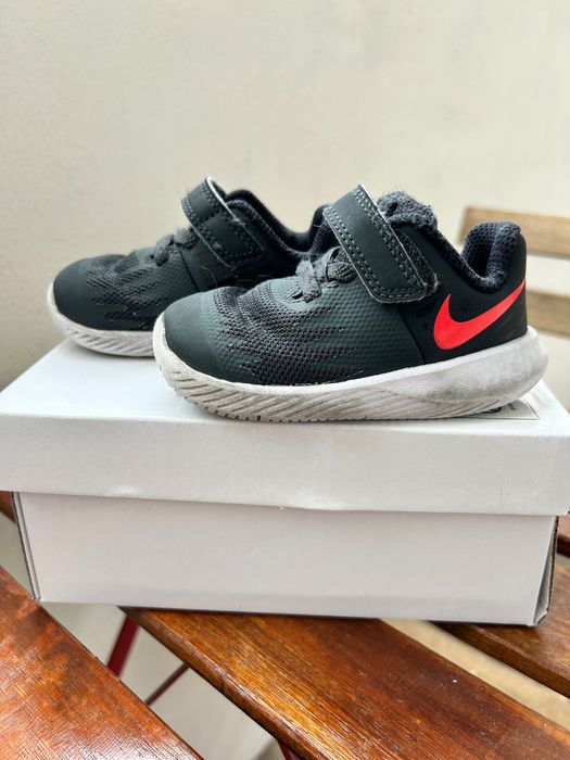 Маратонки Nike (сиви)