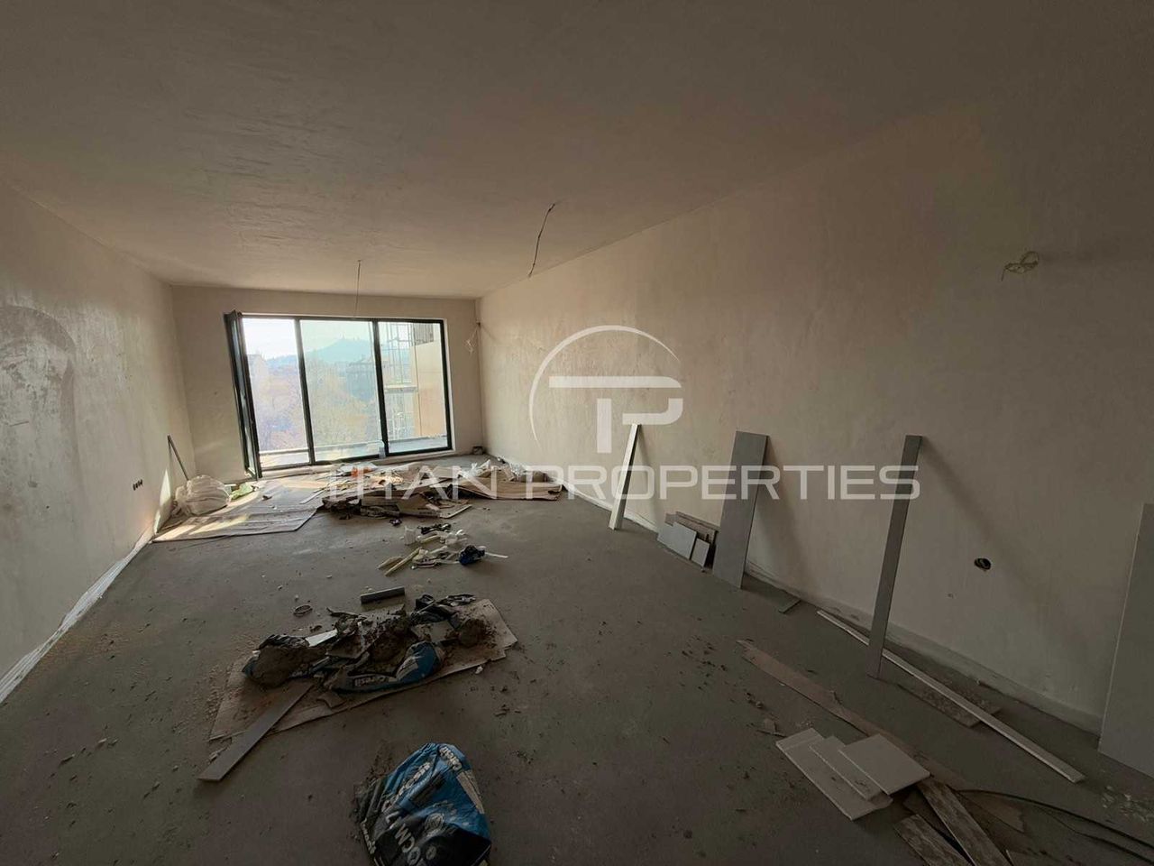 Продава се Тристаен апартамент в Пловдив, Кършияка - 125 кв.м за 1630 €/кв.м - Снимка #1