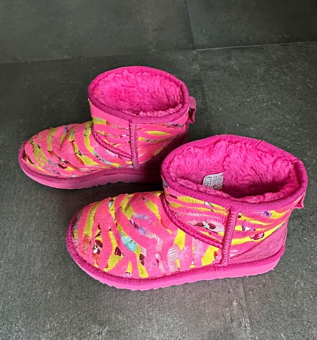 UGG оригинални боти.