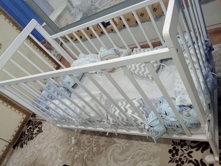 Детская кроватка