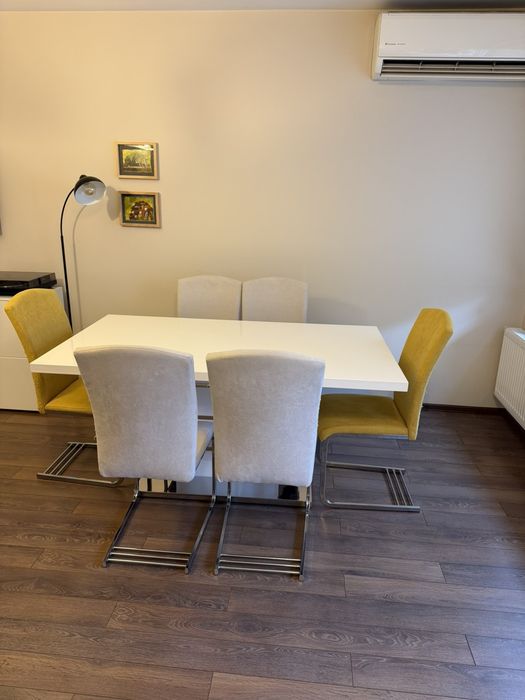 Маса за трапезария