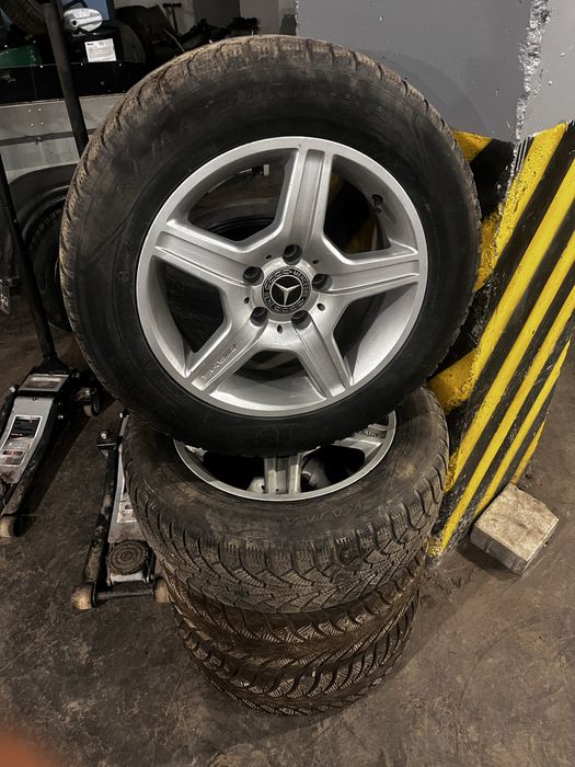Продам колеса MERSEDES 215/50/R16 С зимней резиной