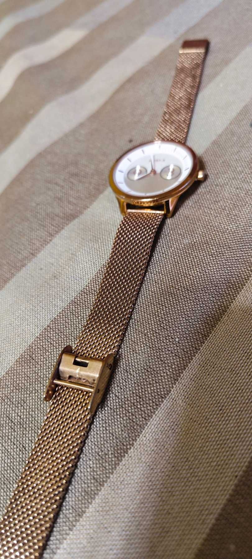 Стилен  дамски часовник Furla