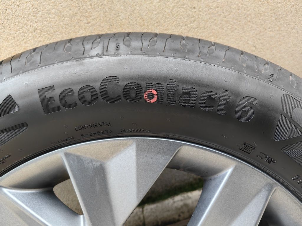Continental 235/55/18 V XL EcoContract 6