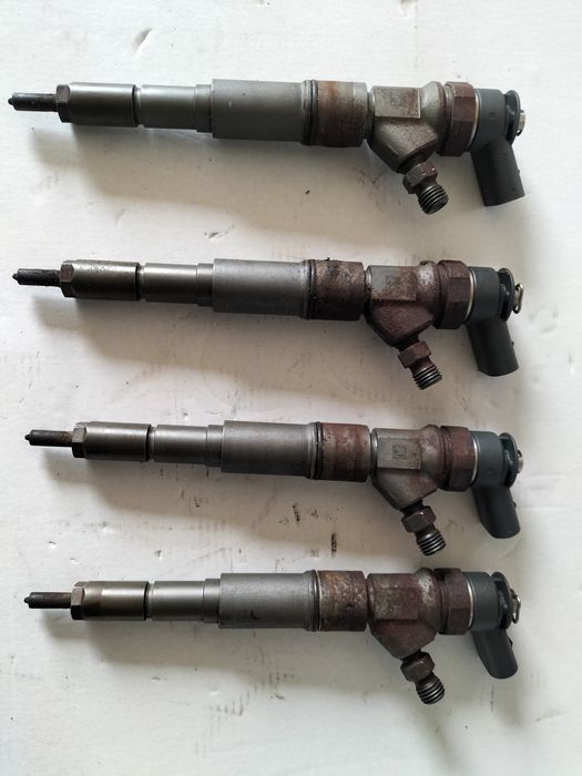 Injectoare BMW E90m47d20,cod 0445110209 sau7794435