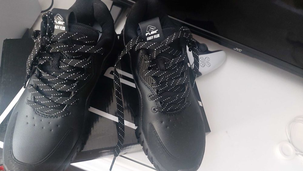 Маратонки Flair , 36 номер, черни