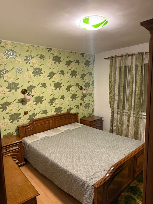 Vând apartament 3 camere Focșani, str. Bucegi, proprietar