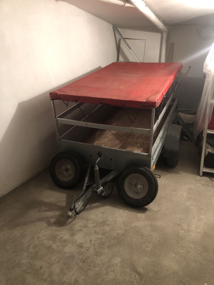 Продавам туристическо ремарке