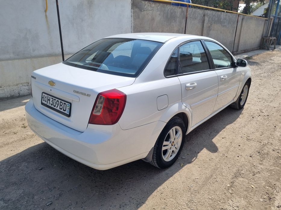 Lacetti 2009г.в 2-позиция.