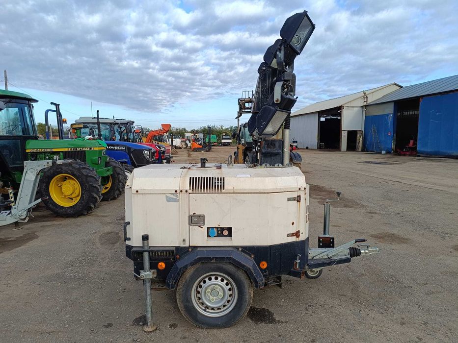 Generator 5KWA cu proiectoare, Towerlight VB-9
