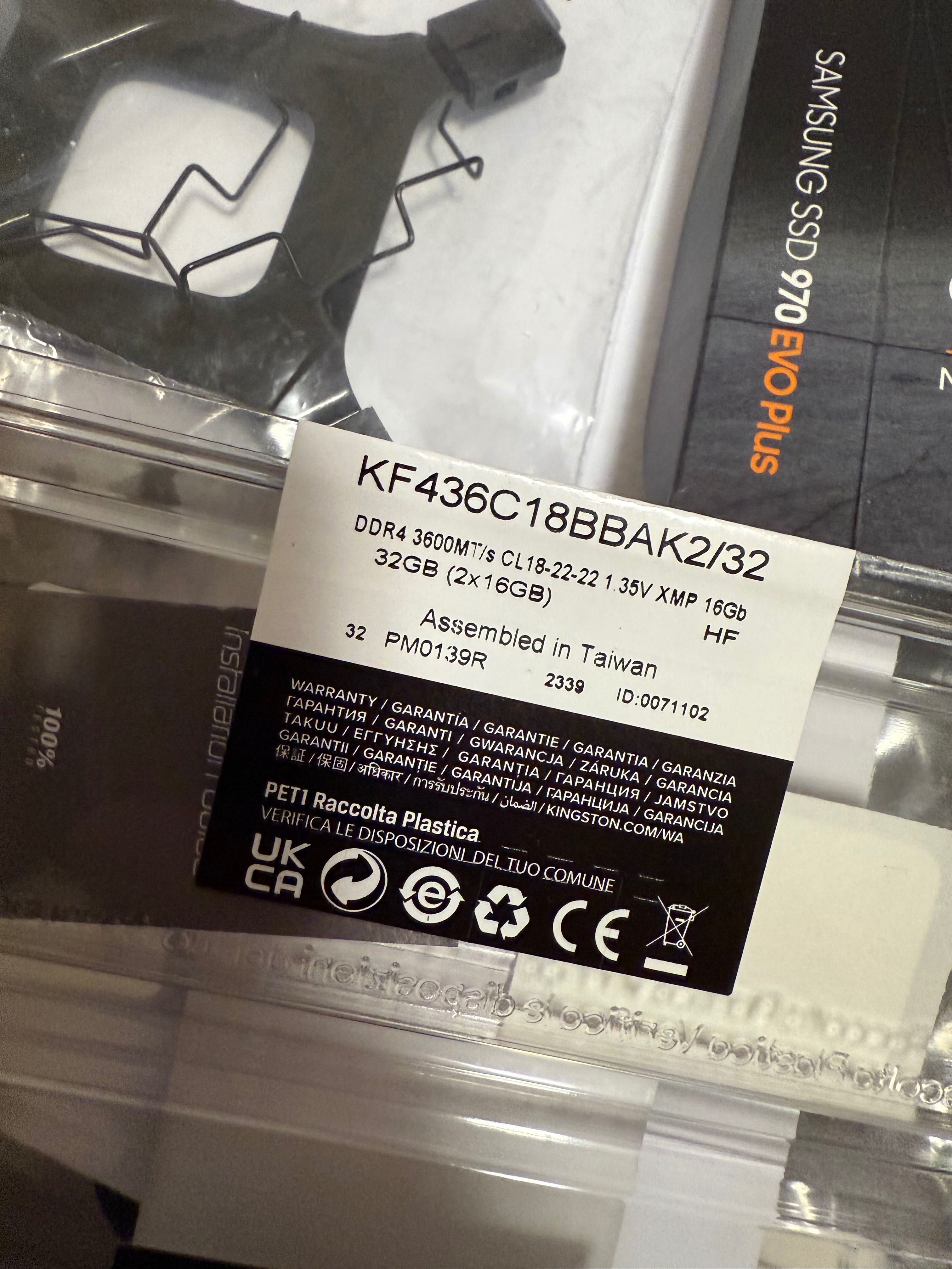 Геймърски компютър G:rigs (Nvidia RTX 4070, AMD Ryzen 7 5700)