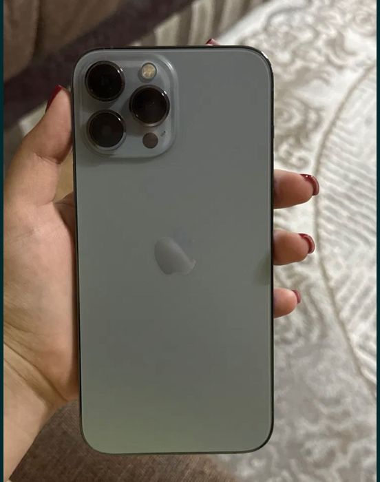 iPhone 13 Pro Max не битый с первого рук