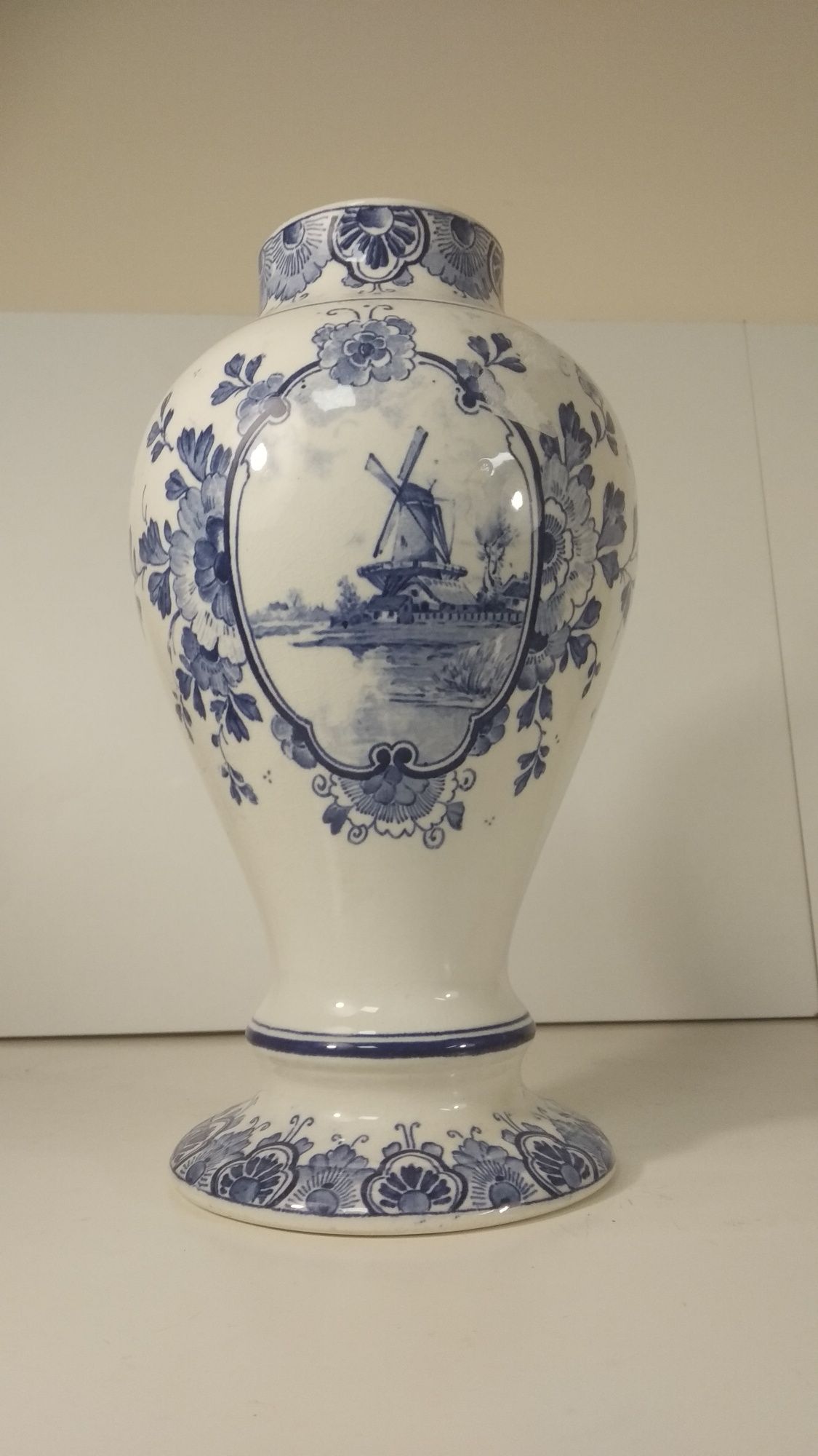 Красива стара ръчно рисувана порцеланова ваза Blue Delft. Холандска 2