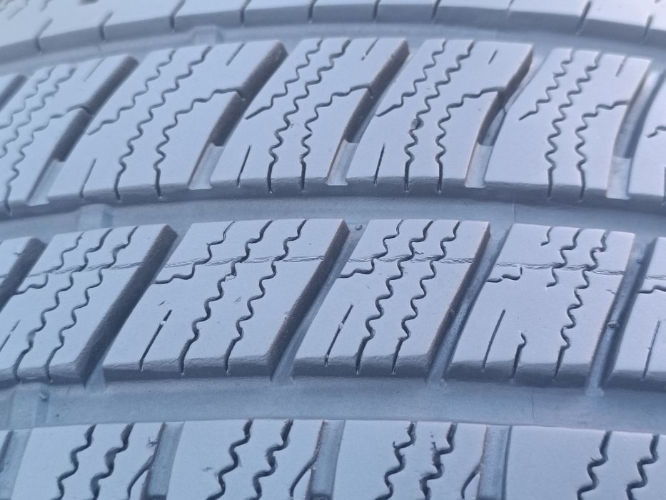 225/55/17 С Goodyear