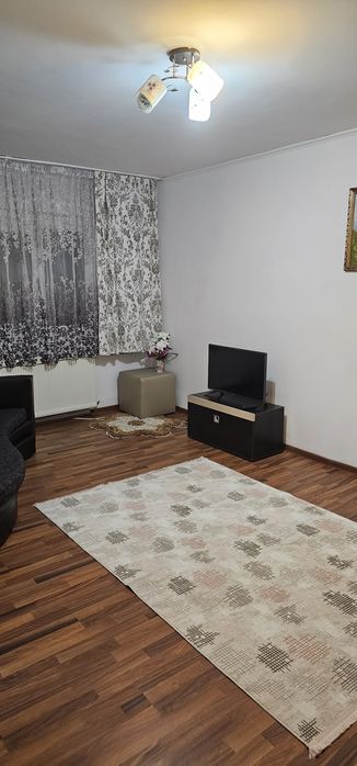 Apartament cu 2 camere decomandate