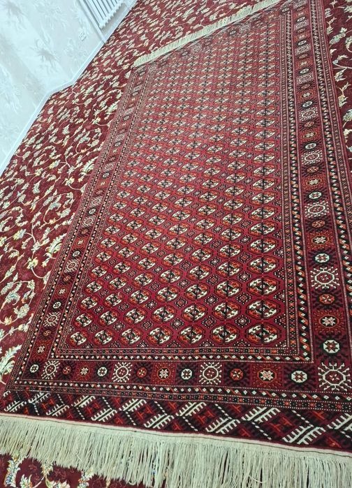 Туркман гилам сотилади асл кол мехнати 5га 3лик сотилади тезлик билан