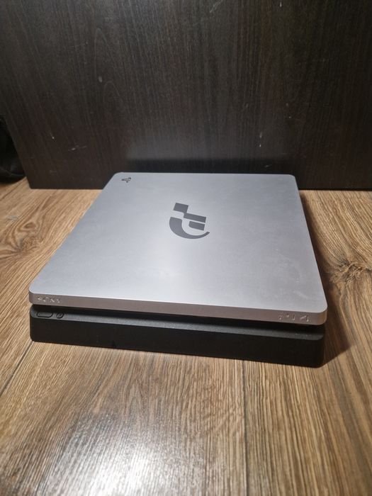 PS4 Gran Turismo SLIM 1tb 2 controller