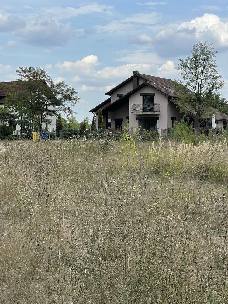 Vand 4000 mp Teren Peris/Balteni/Padurea Scrovistea