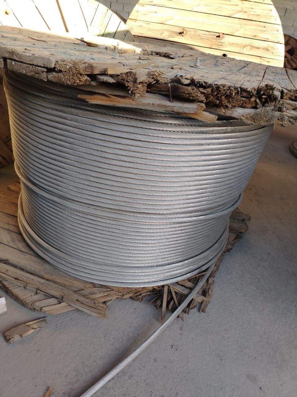Kabel АС 1Х240 eng yaxshisi bizda