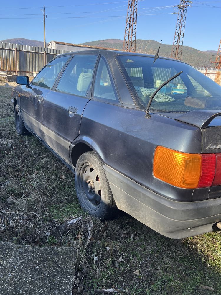 Audi 80 1.8s на части