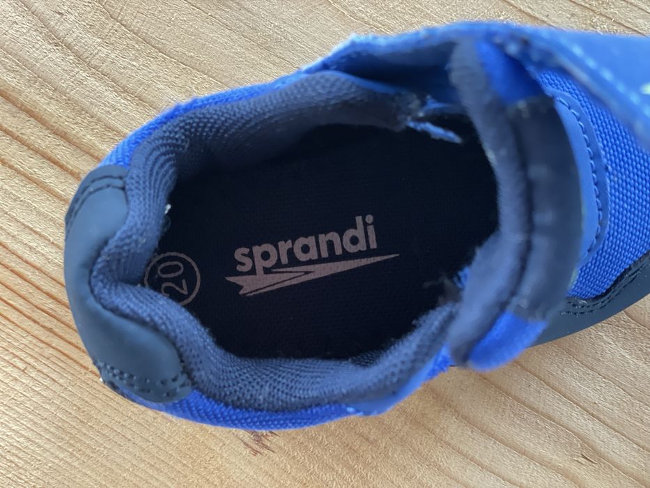 Adidasi marimea 19/20