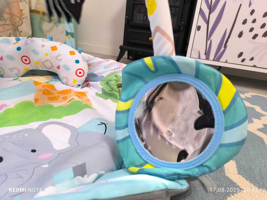 Saltea și centru de activități 3 în 1