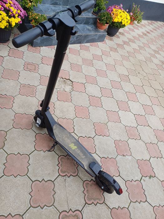 Vând trotineta electrica Freewheel  W6