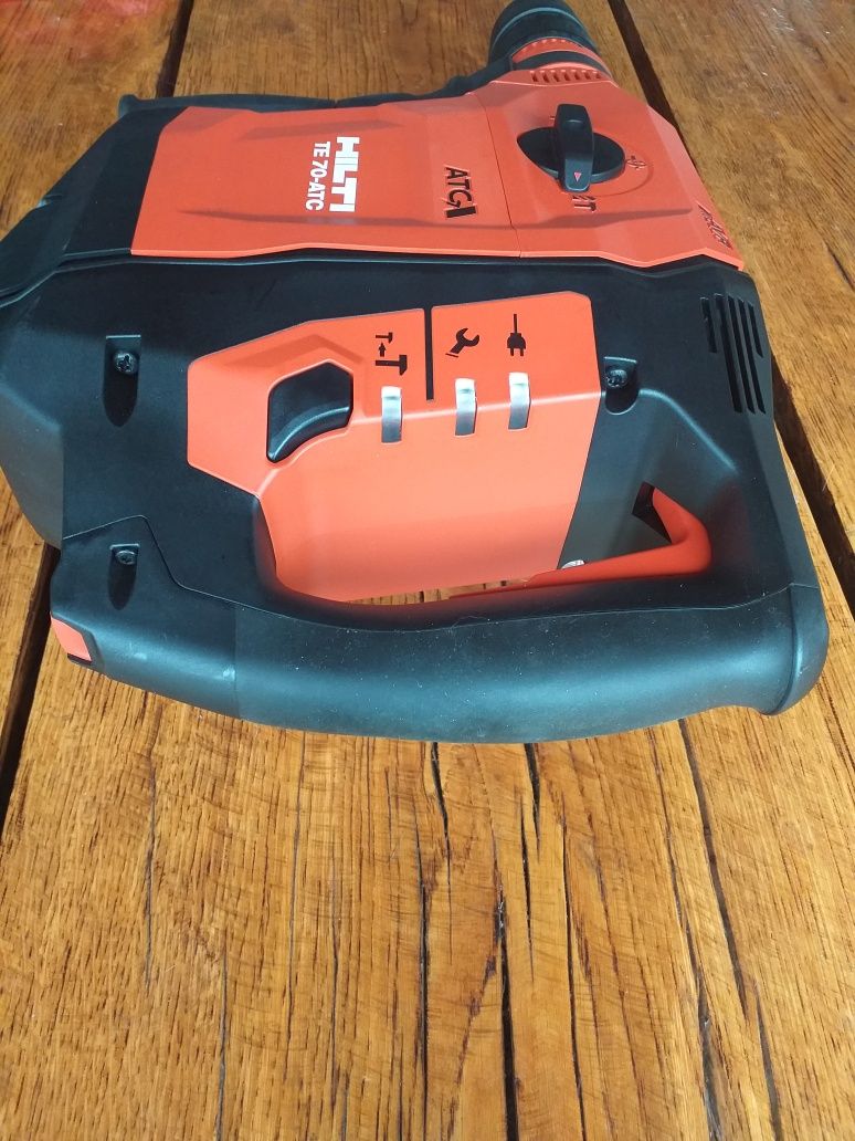 Hilti rotopercutor Te 70 nou