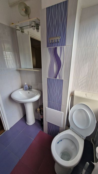 Închiriez apartament renovat 2 camere decomandate