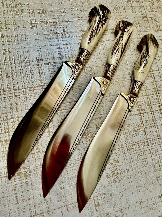 Ръчно изкован нож