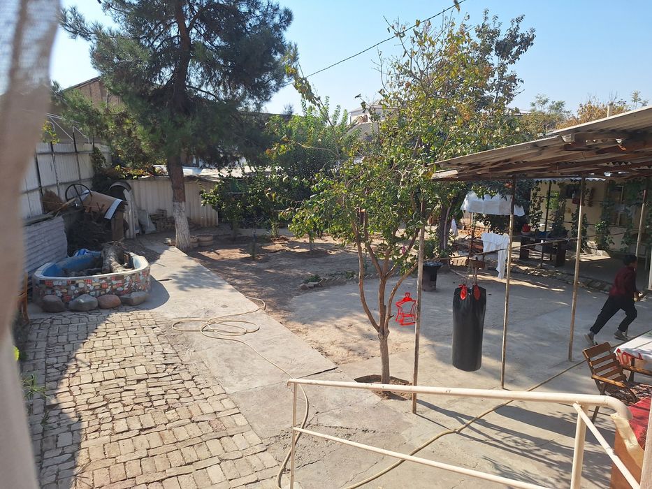 Уй сотилади Янгийул шахар Типаграфя олдида