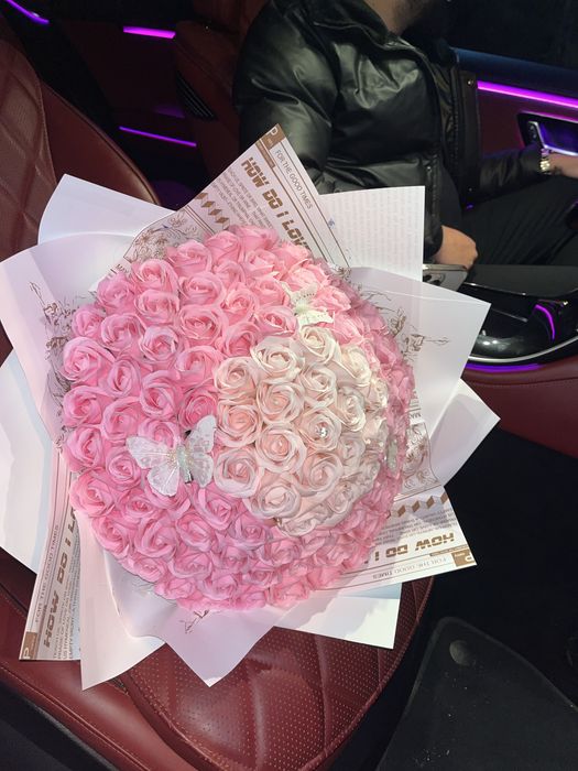 buchete trandafiri buchet cadou personalizat 101 fire flori sapun roz