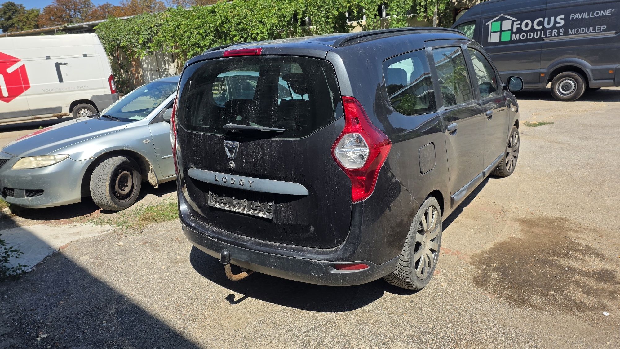 Dacia Lodgy 1.6 бензин 2013 7+1 места