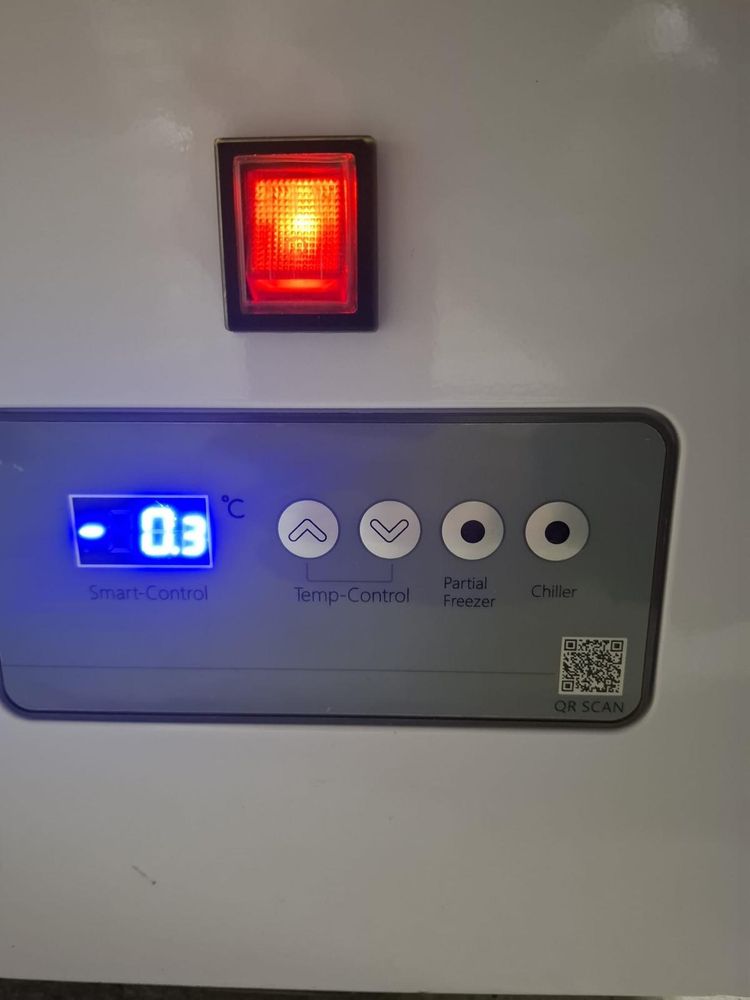 Lada frigorifica pentru congelate NOUA cu cosuri