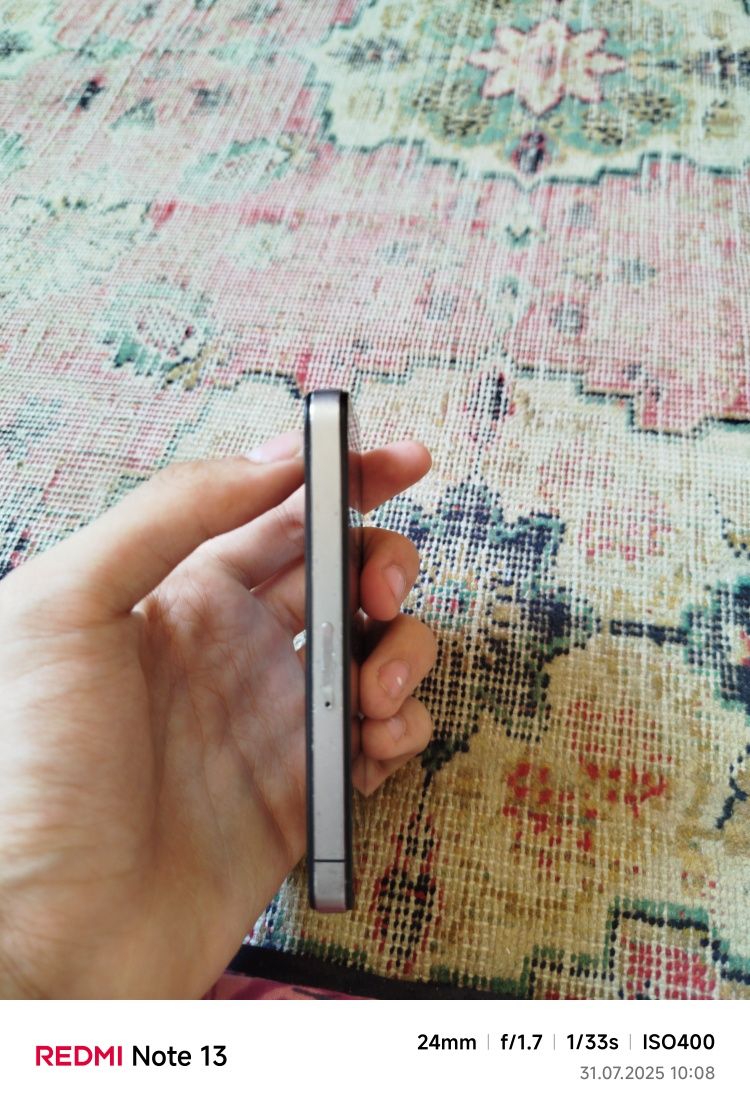 Iphone 4 продается на