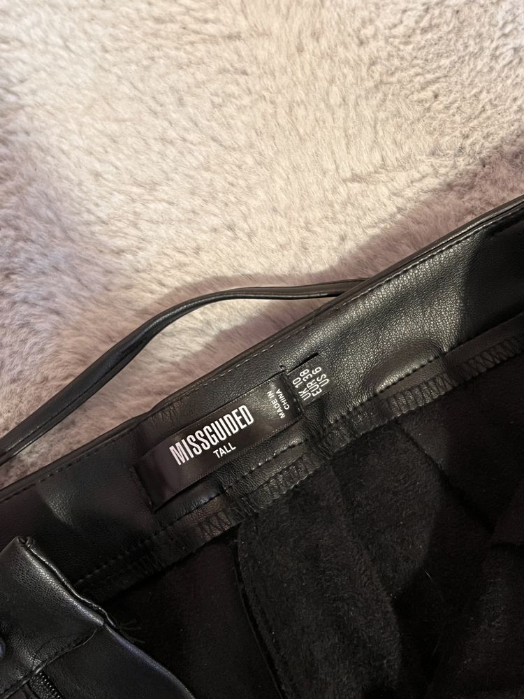 Кожен панталон “Missguided”