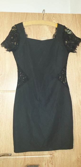 Vand rochii de seara