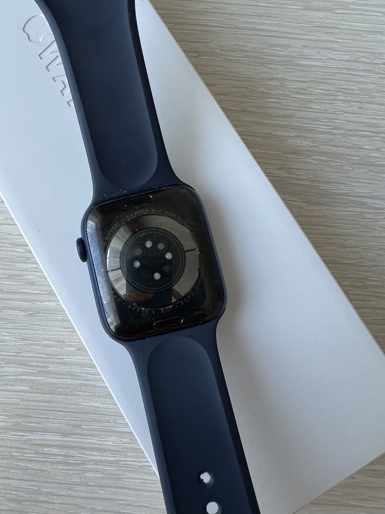 Apple Watch 6, 44 мм