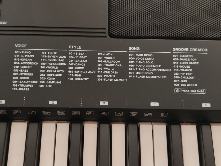 Orga yamaha psr ew410