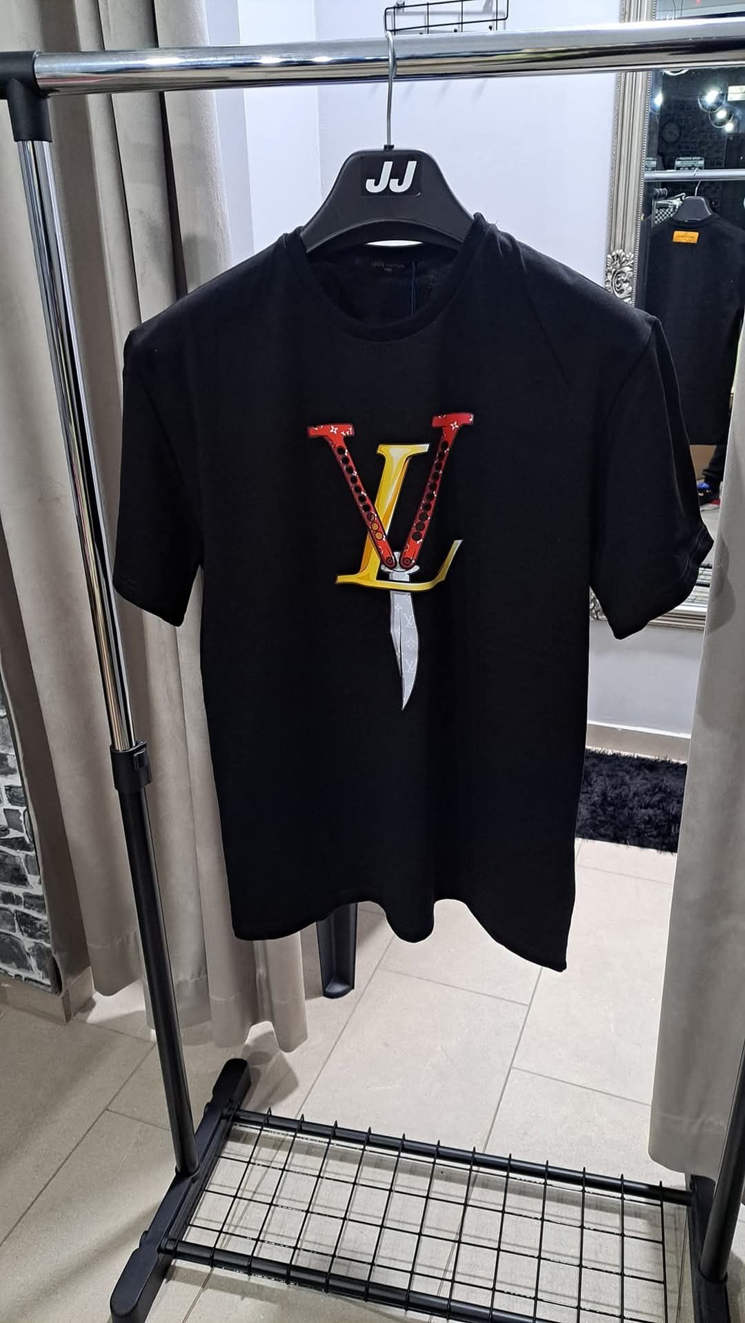 Louis Vuitton тениски намалени
