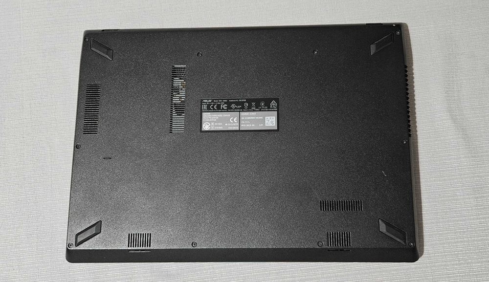 Лаптоп ASUS X560UD-EJ443 i5-8250U/Руска клавиатура