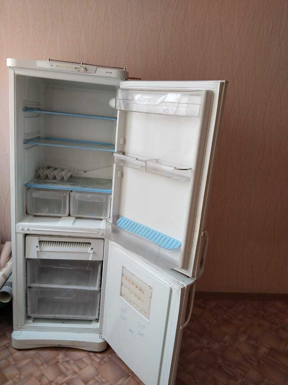 продаётся холодильник
