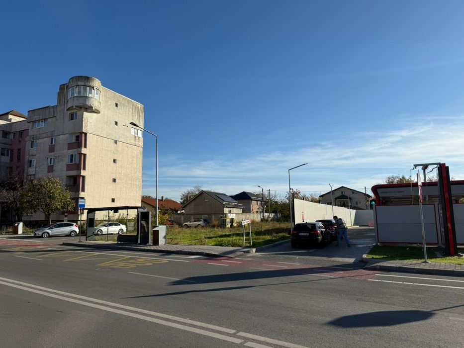 De vânzare teren – 900 mp, poziție excelentă!