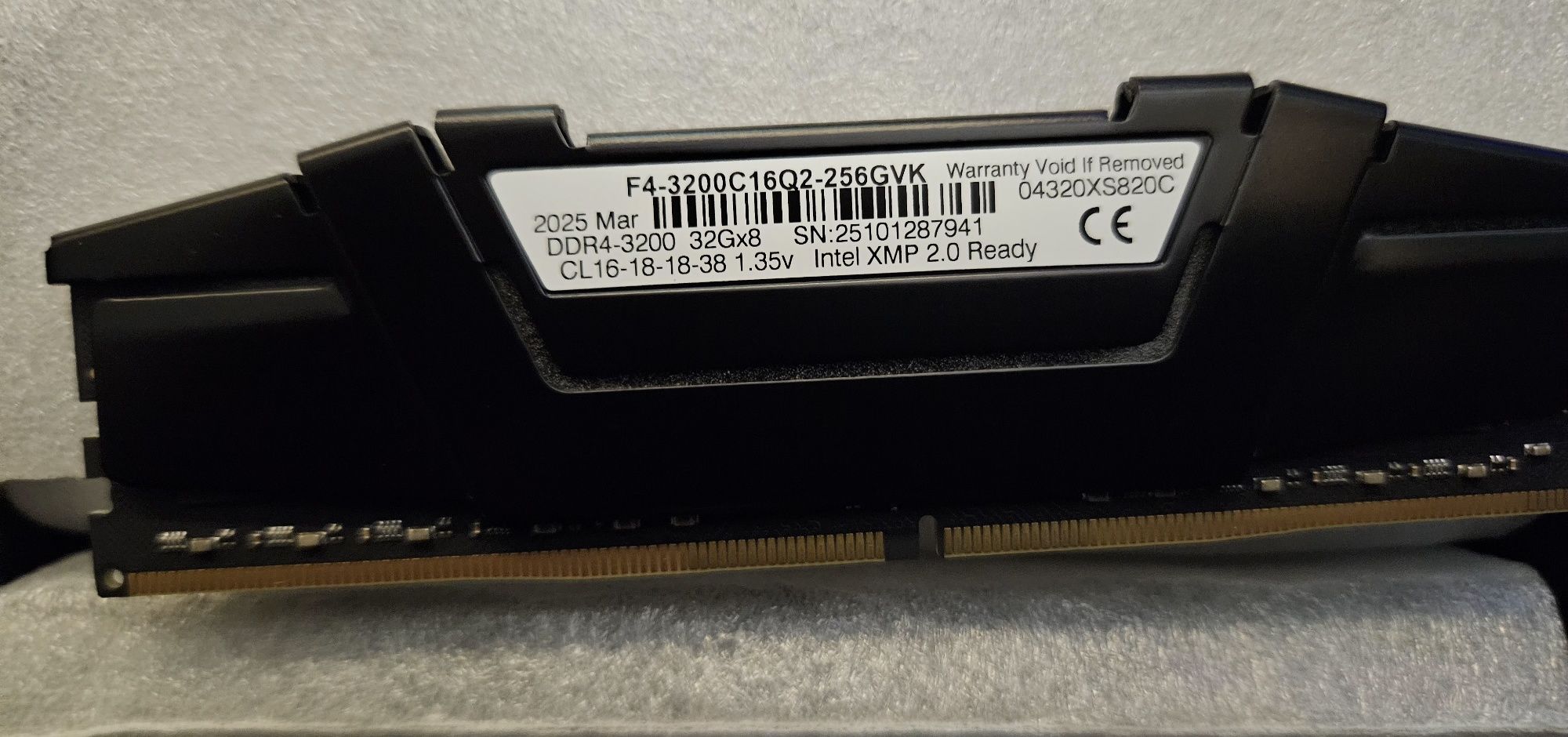 DDR4 G.Skill 3200 32 GB × 8 (256GB)