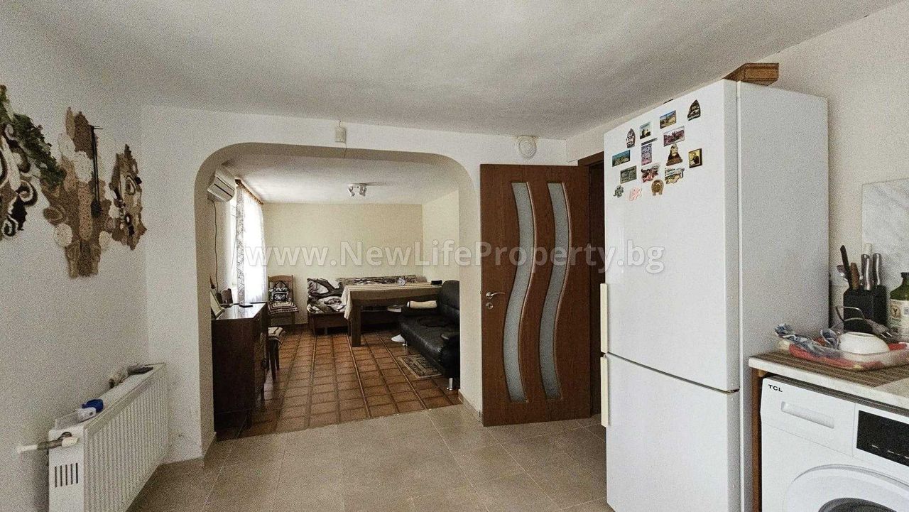 Продава се Къща в Камено - 132 кв.м за 1023 €/кв.м - Снимка #8