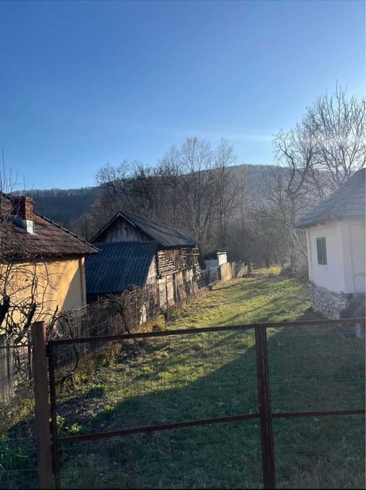 Teren intravilan și extravilan de vânzare – Județul Vâlcea