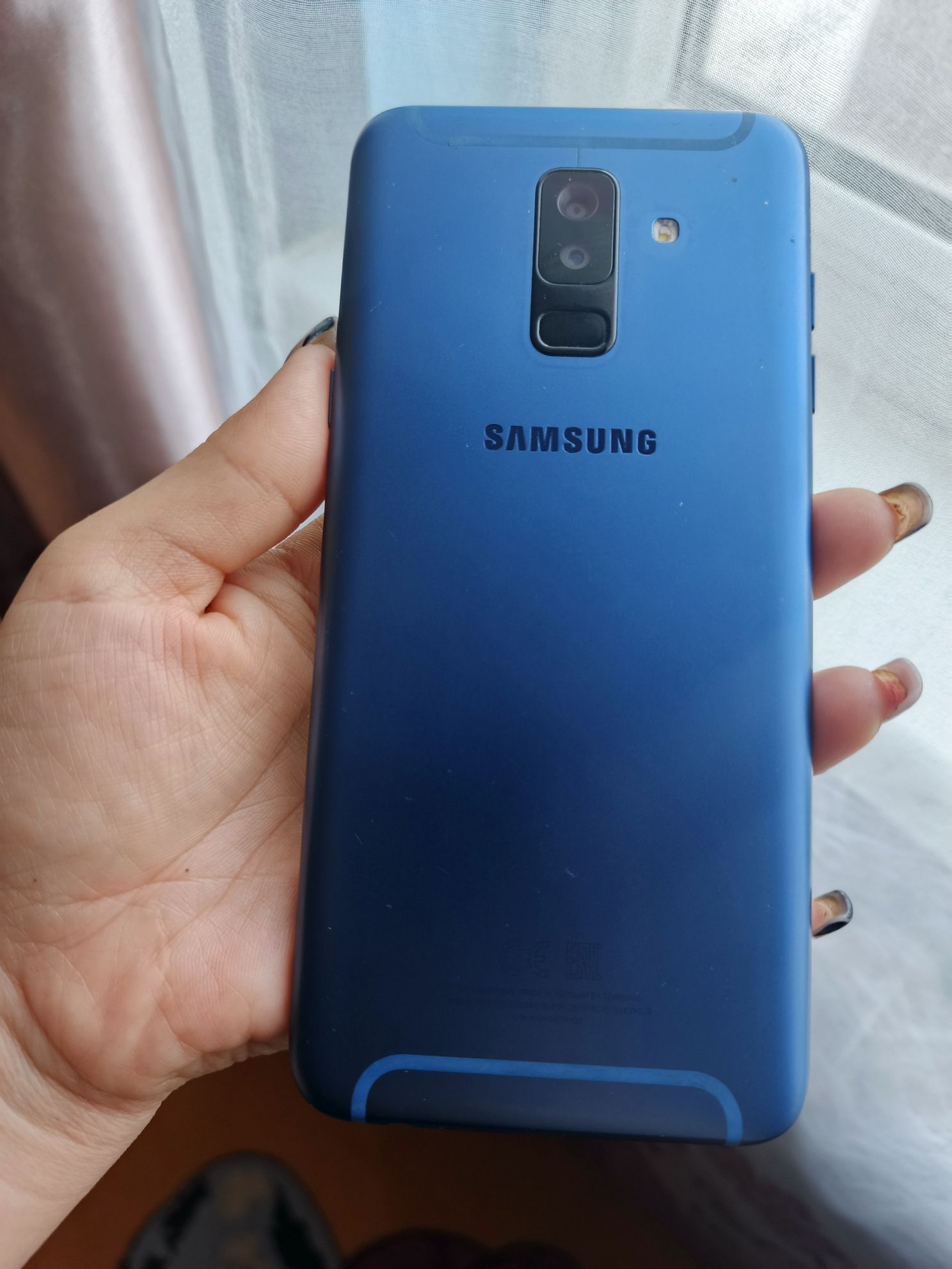 Самсунг А6+ в идеальном состоянии