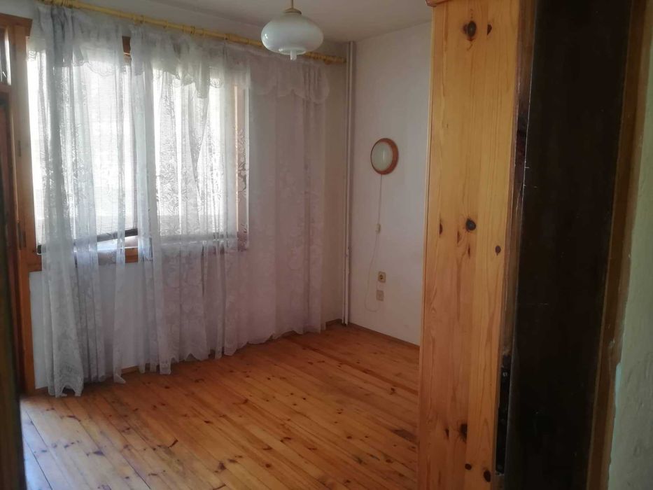 Продава се Тристаен апартамент в Бургас, Лазур - 90 кв.м за 2200 €/кв.м - Снимка #3