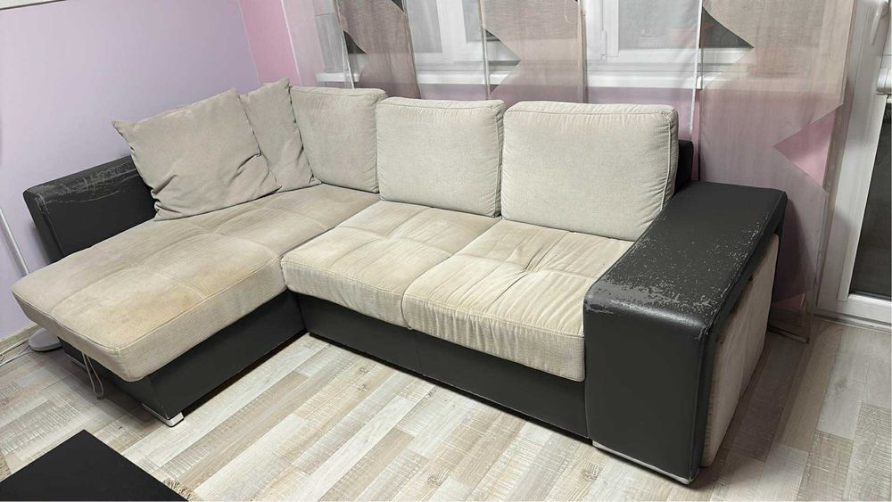 Разтегателен диван с 2 табуретки 265см