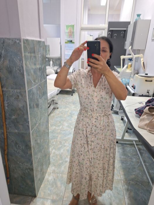 Rochie lunga bej S/M noua